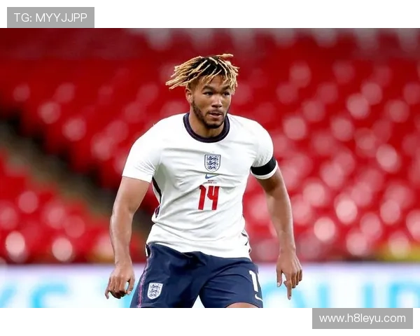 里斯·詹姆斯再展英格兰后防实力 里斯·詹姆斯再展英格兰后防实力